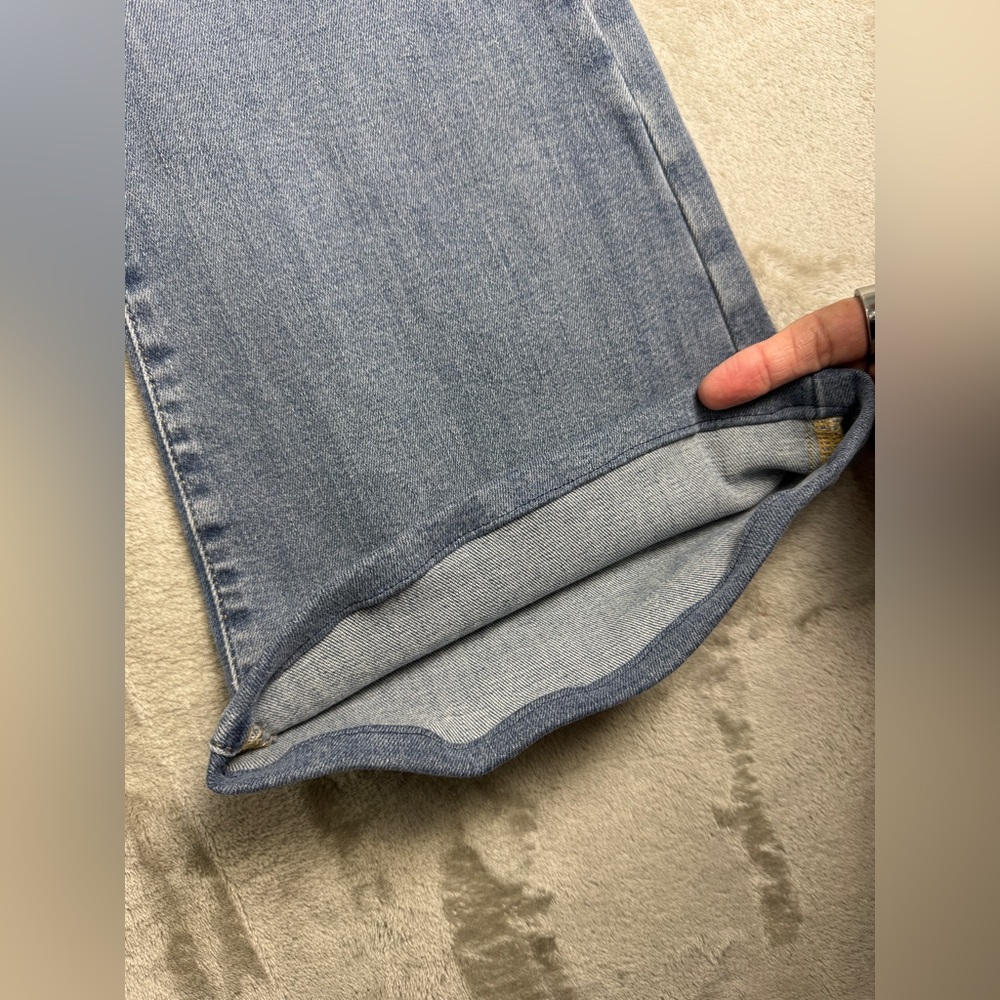 Free People WE THE FREE Jayde Flare Jeans Size 32 Light‎ Wash High Rise Stretch - Picture 14 of 16